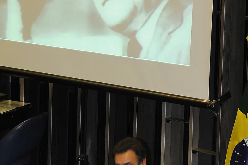 Tancredo Neves, Manaus