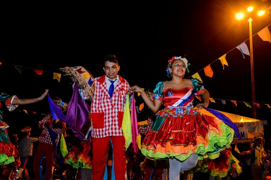 Oito festivais folclóricos agitam quatro zonas de Manaus