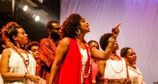 Banda Bates se apresenta na 'Segundona do Chefão'
